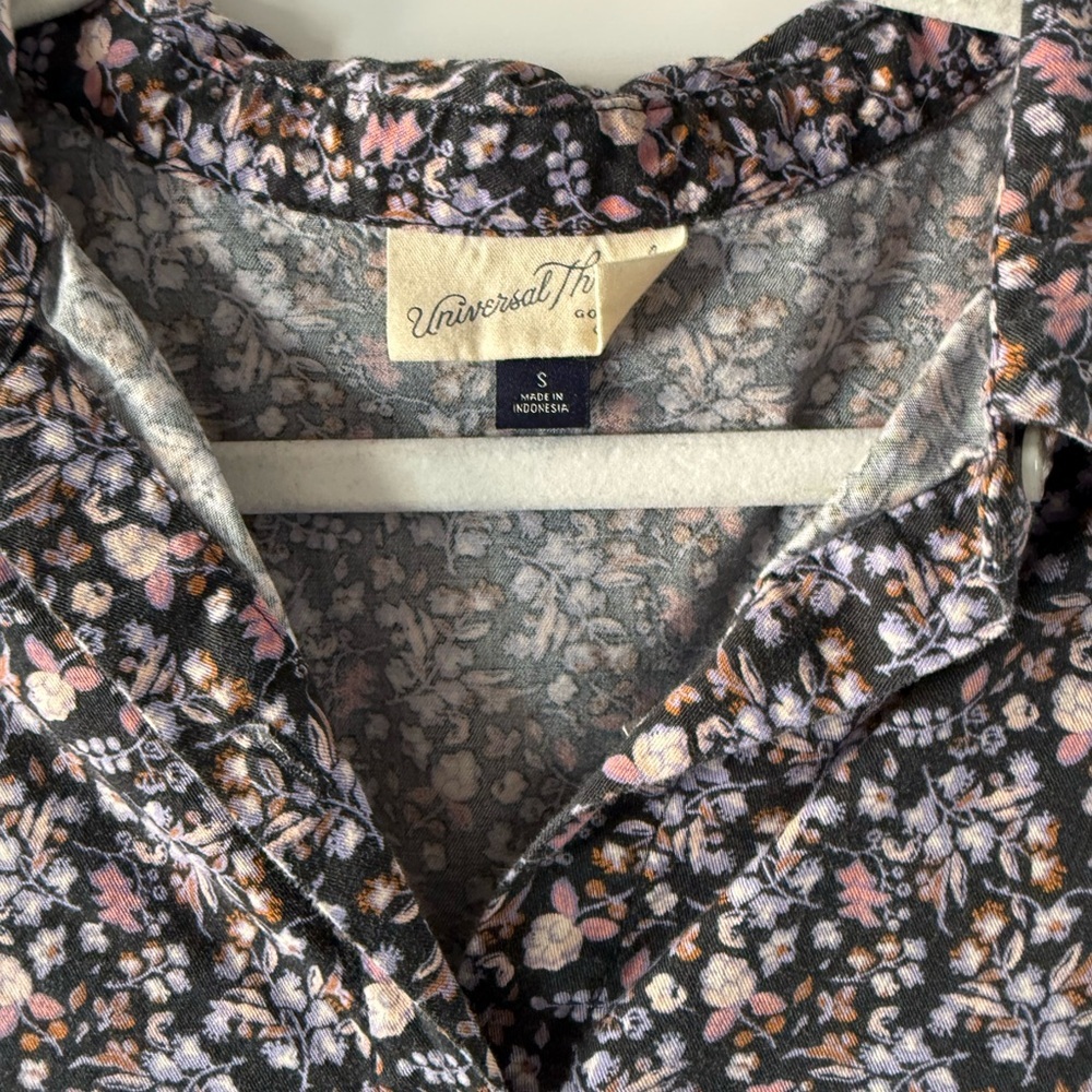 Universal Thread Women's Purple Floral Dolman Short Sleeve Button-Down Shirt - Picture 8 of 13